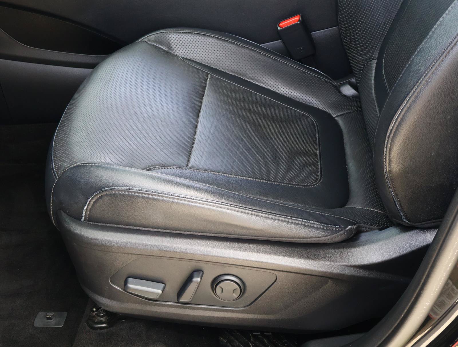 Used 2022 Hyundai Tucson SEL w/ Convenience + Premium Package FWD image 14