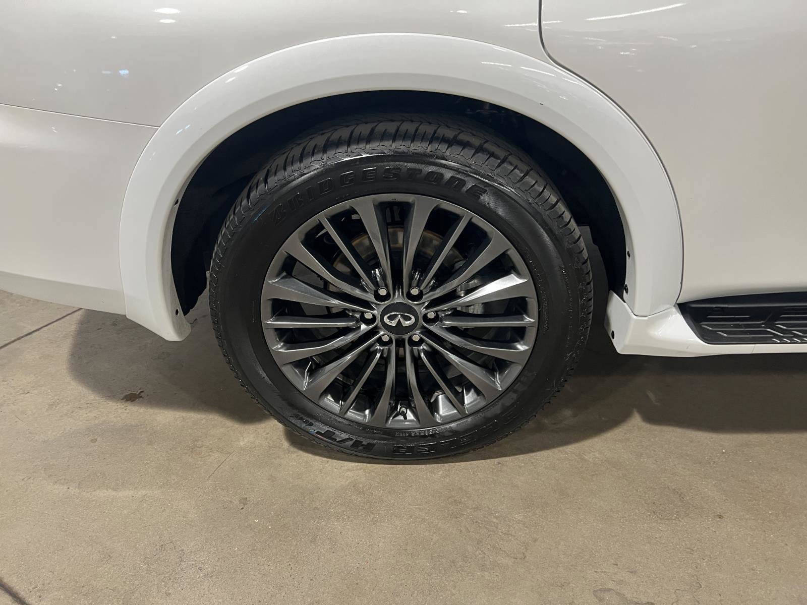 Used 2024 INFINITI QX80 Sensory image 49