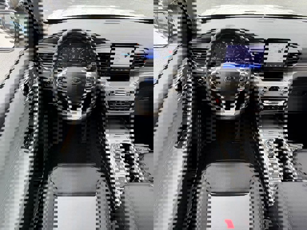 Certified 2023 Ford Explorer XLT w/ Equipment Group 202A image 30