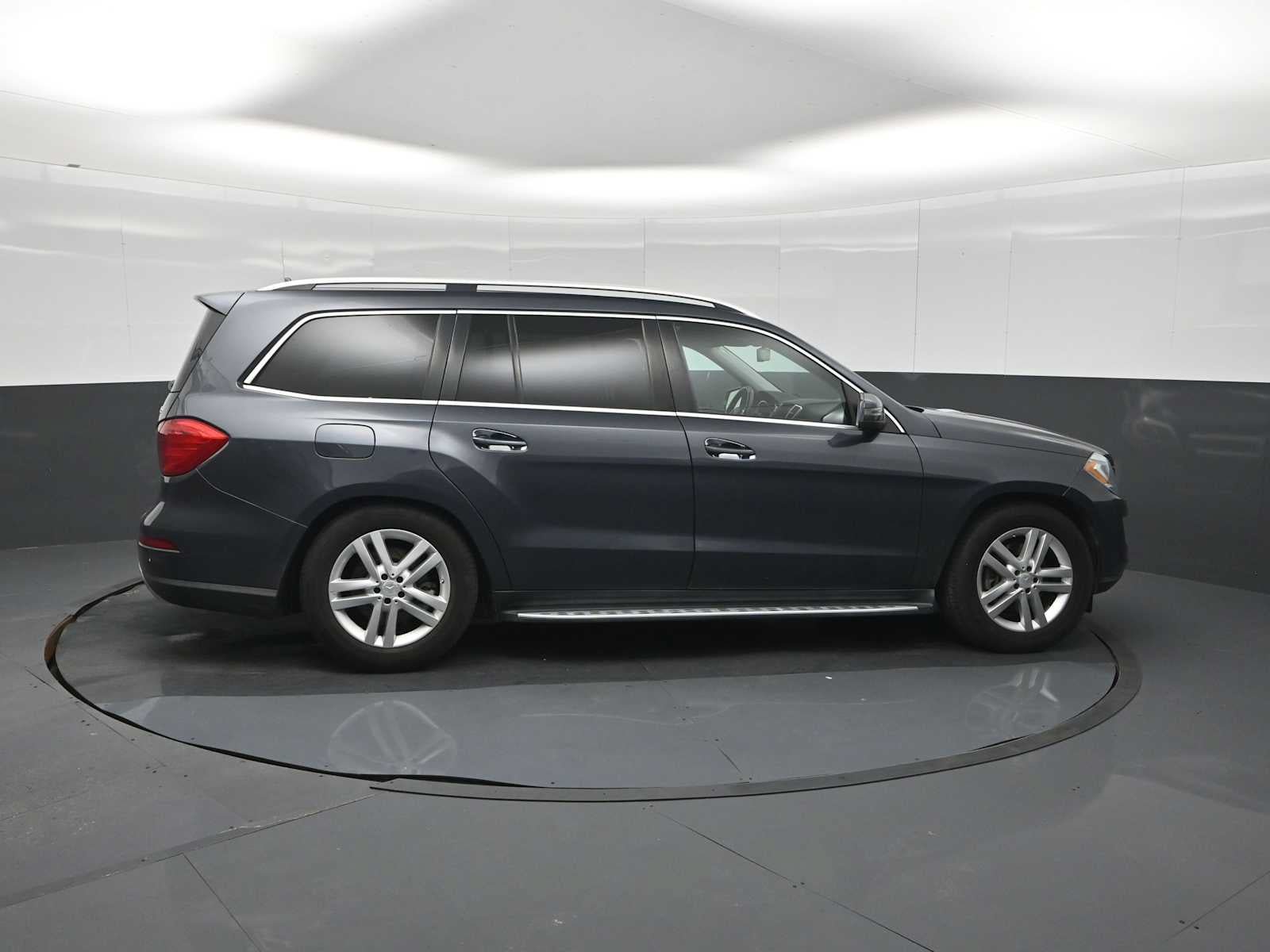 Used 2014 Mercedes-Benz GL 450 4MATIC image 9