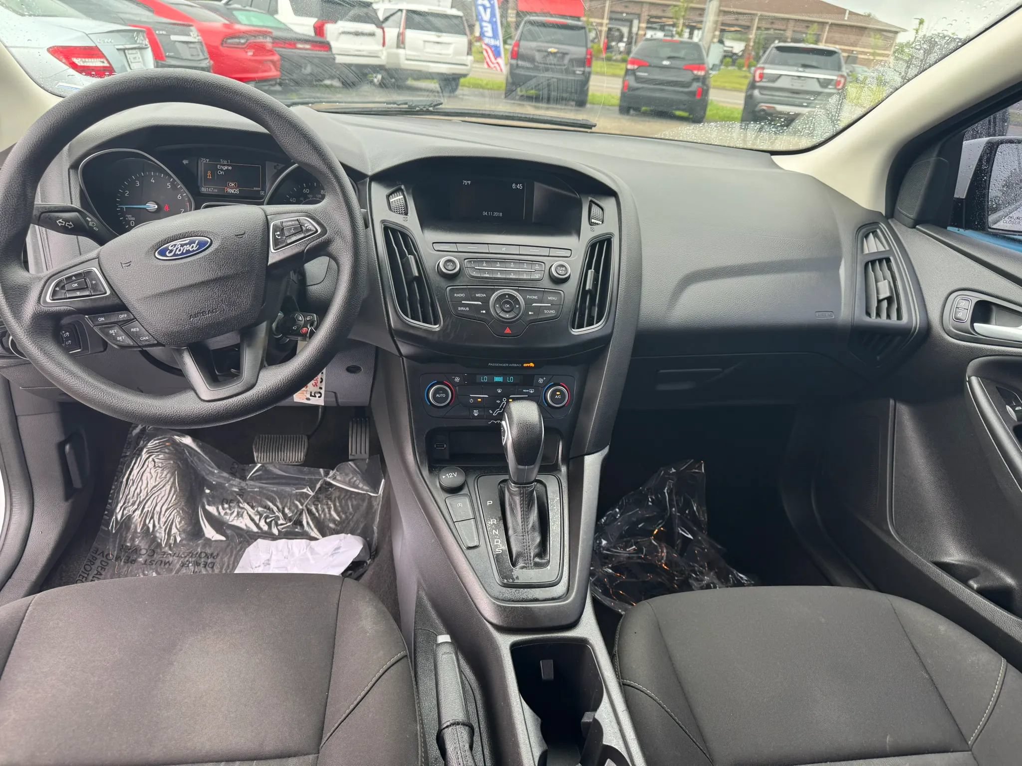 Used 2018 Ford Focus SE FWD image 19