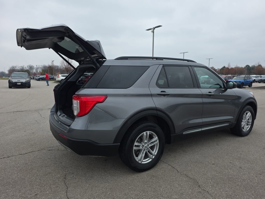 Used 2023 Ford Explorer XLT w/ Equipment Group 202A image 14