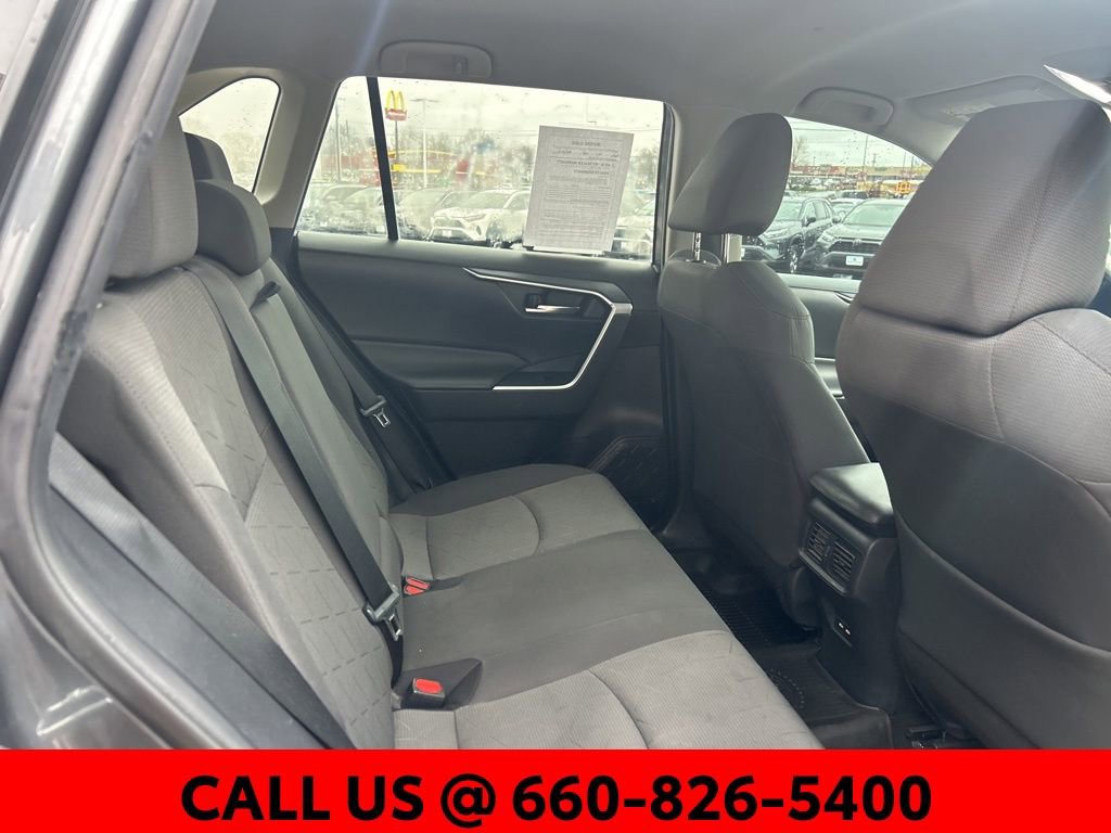 Used 2021 Toyota RAV4 XLE image 7