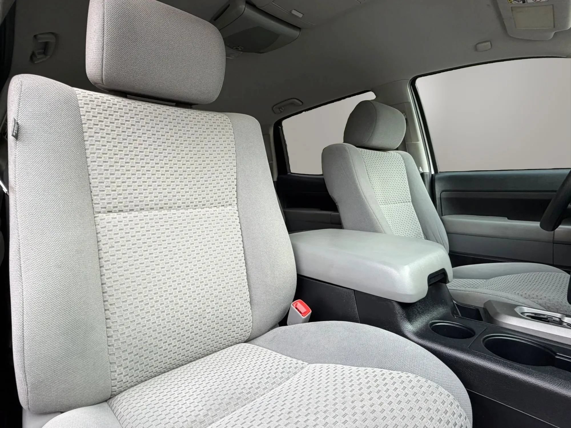 Used 2011 Toyota Tundra 2WD CrewMax w/ Tow Pkg image 15