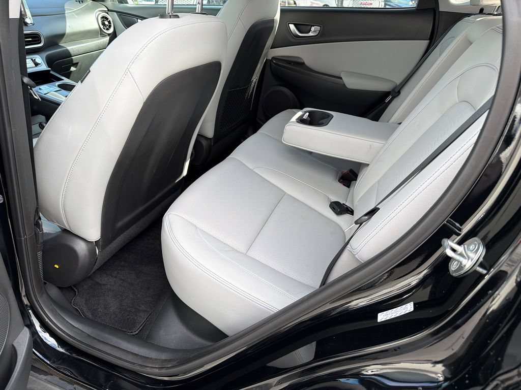 Used 2023 Hyundai Kona Limited FWD image 20
