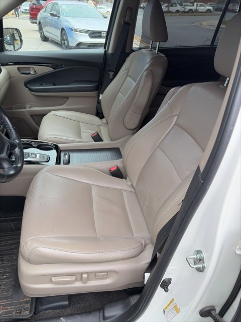 Used 2019 Honda Pilot Elite image 3