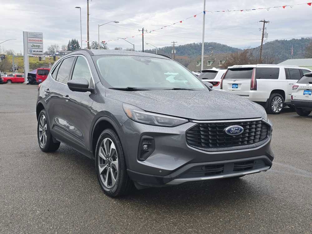 Used 2024 Ford Escape Platinum image 7