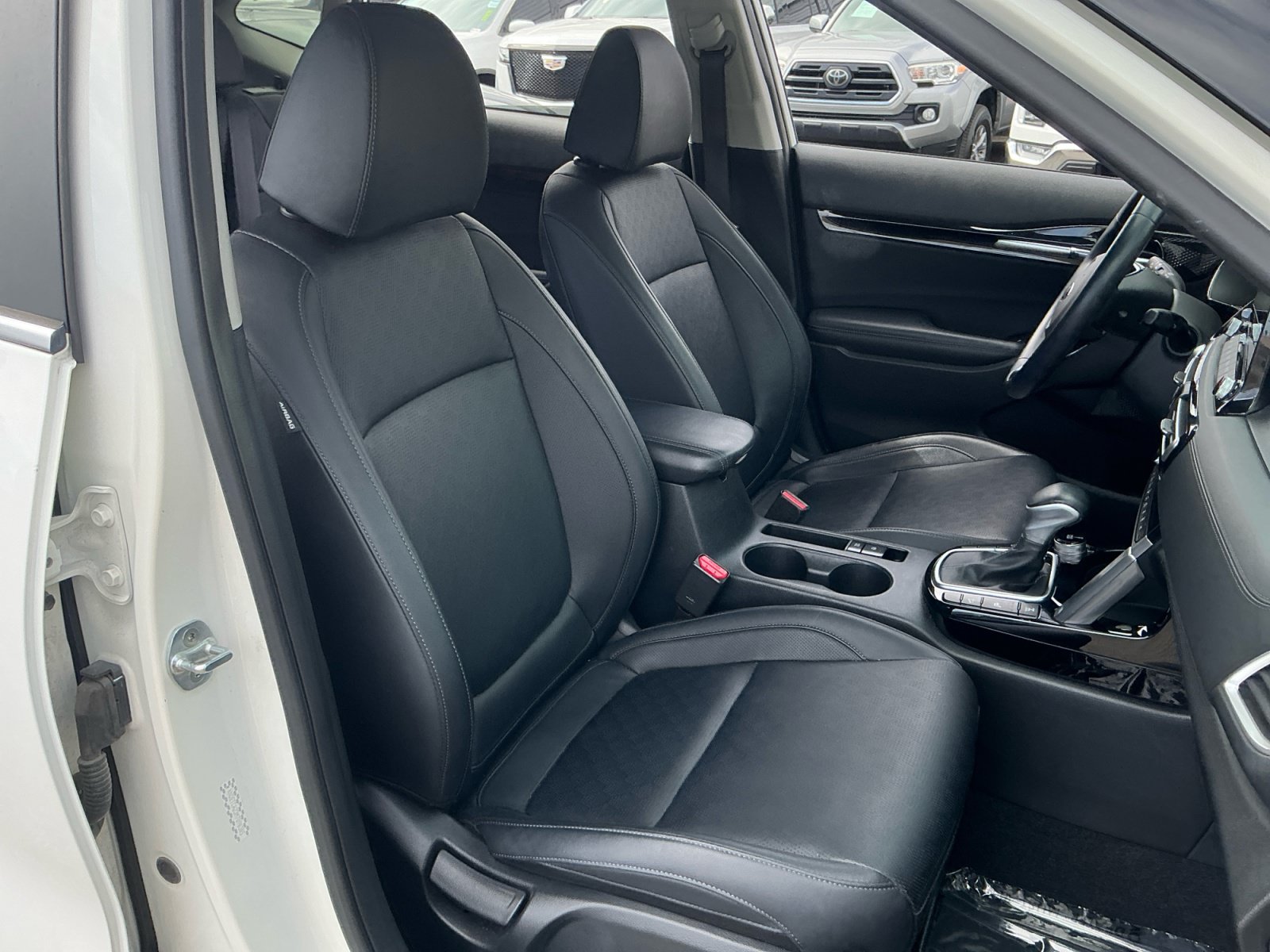Used 2021 Kia Seltos SX w/ SX Sunroof Package AWD/4WD image 18
