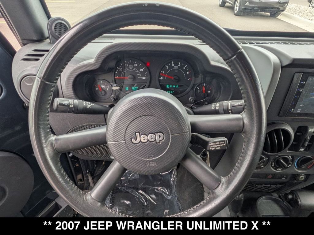Used 2007 Jeep Wrangler Unlimited X w/ Dual Top Group AWD/4WD image 18