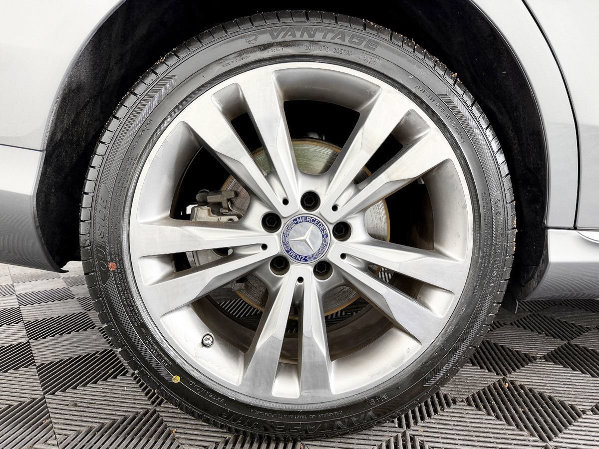 Used 2016 Mercedes-Benz C 300 4MATIC Sedan image 25