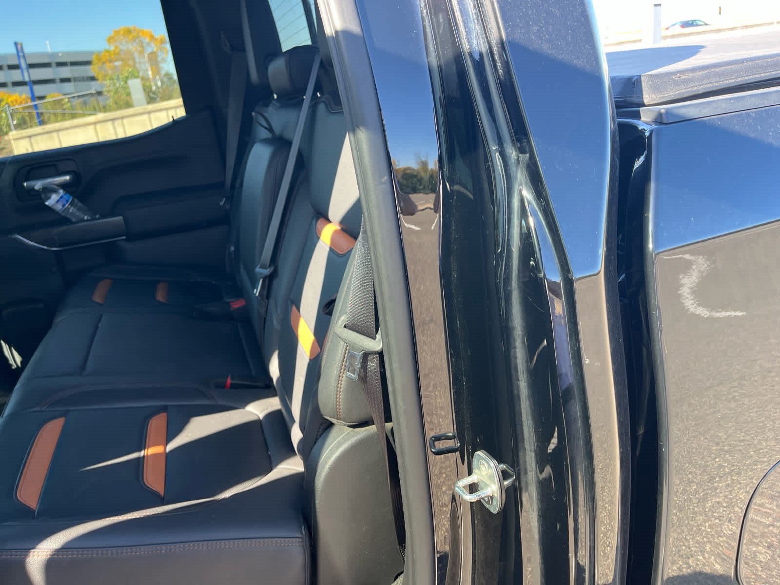Used 2021 GMC Sierra 1500 AT4 w/ AT4 Premium Package AWD/4WD image 9