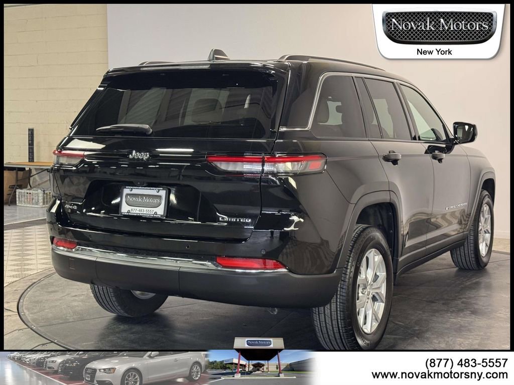 Used 2023 Jeep Grand Cherokee Limited image 10