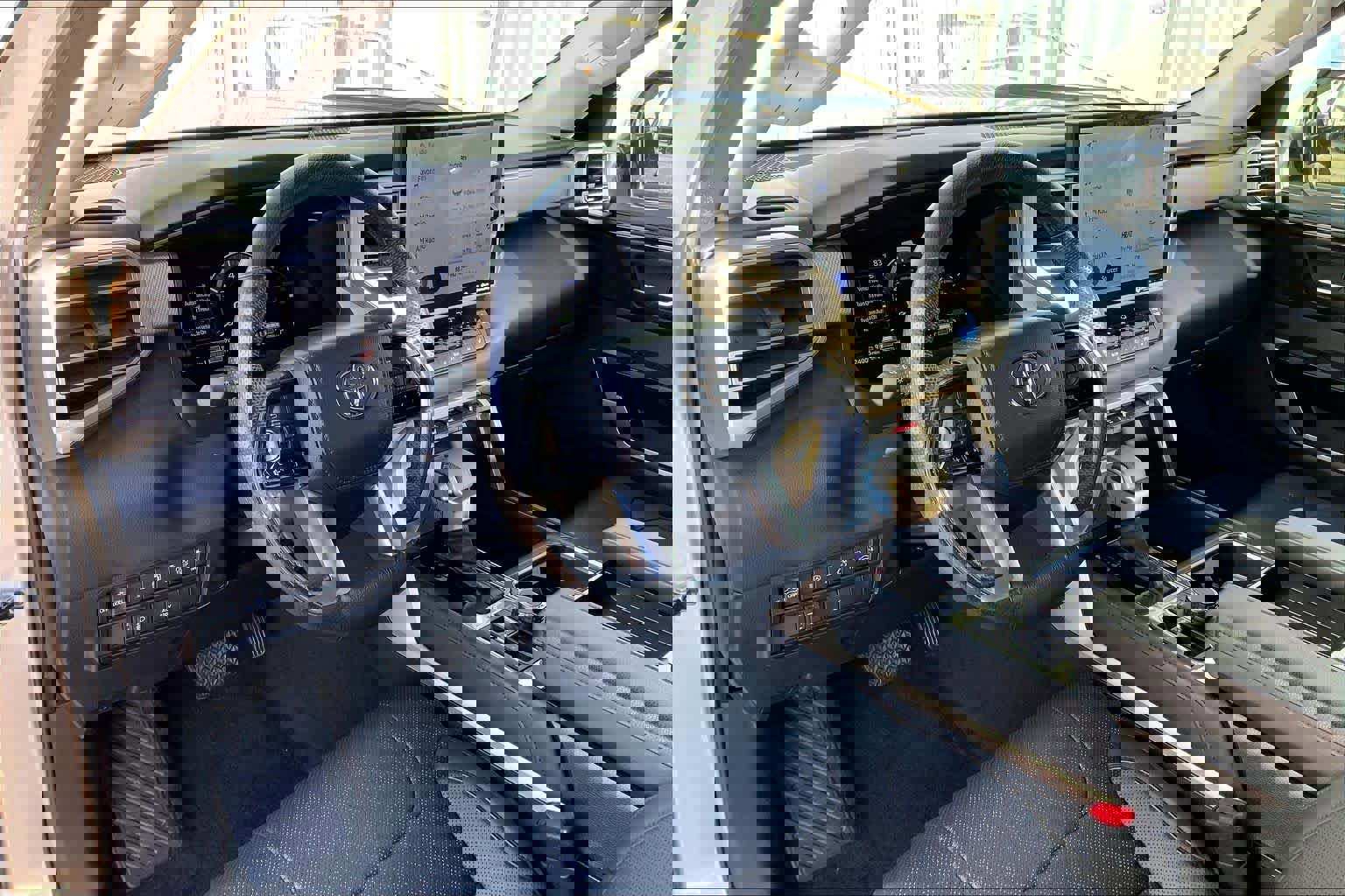 Used 2024 Toyota Tundra Limited w/ Power Package image 31