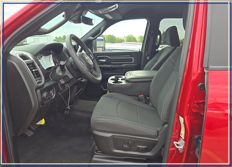 Used 2026 RAM 2500 Big Horn AWD/4WD image 2