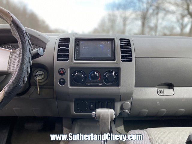 Used 2013 Nissan Frontier S image 18