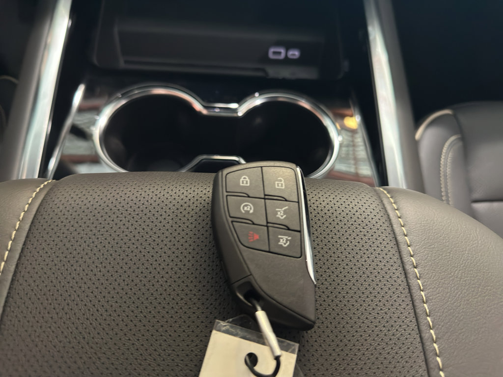 New 2025 Chevrolet Suburban Premier image 34