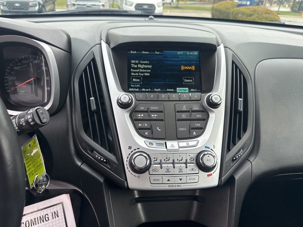 Used 2015 Chevrolet Equinox LT w/ Driver Convenience Package image 3