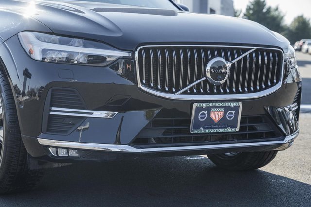 Used 2023 Volvo XC60 B6 Ultimate w/ Protection Package Premier image 14