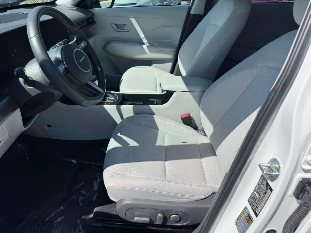 Certified 2025 Hyundai Kona SEL FWD image 21