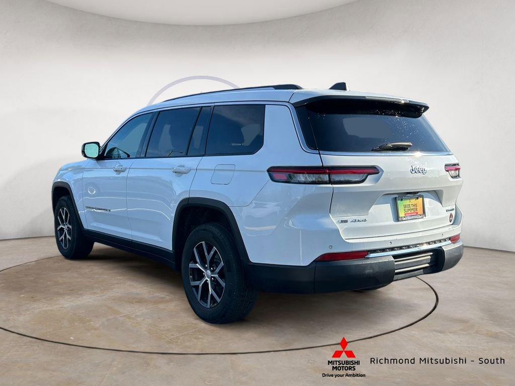 Used 2023 Jeep Grand Cherokee L Limited AWD/4WD image 5