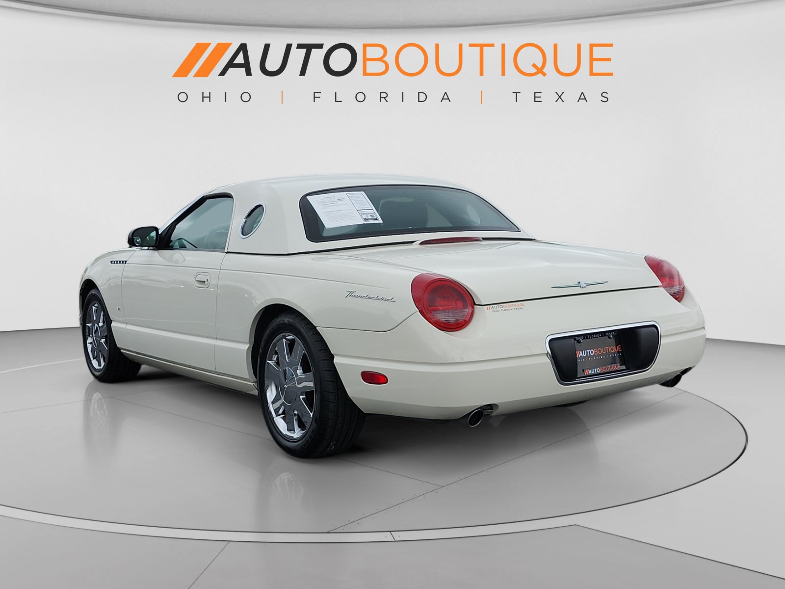 Used 2003 Ford Thunderbird RWD image 3