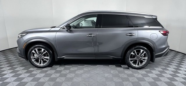 Certified 2025 INFINITI QX60 Luxe w/ Vision Package image 4