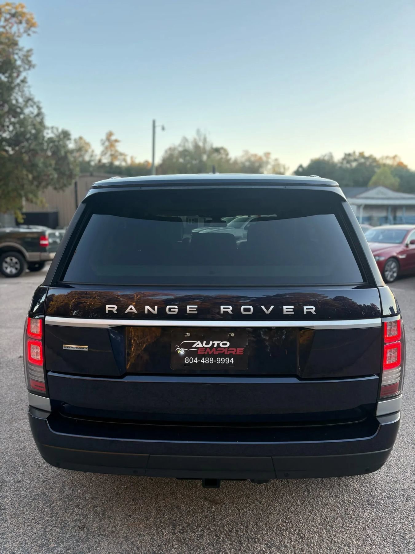 Used 2015 Land Rover Range Rover Supercharged AWD/4WD image 10