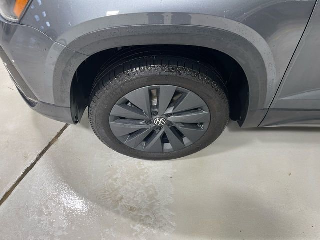 Used 2023 Volkswagen Taos S w/ Driver Assistance Package image 10