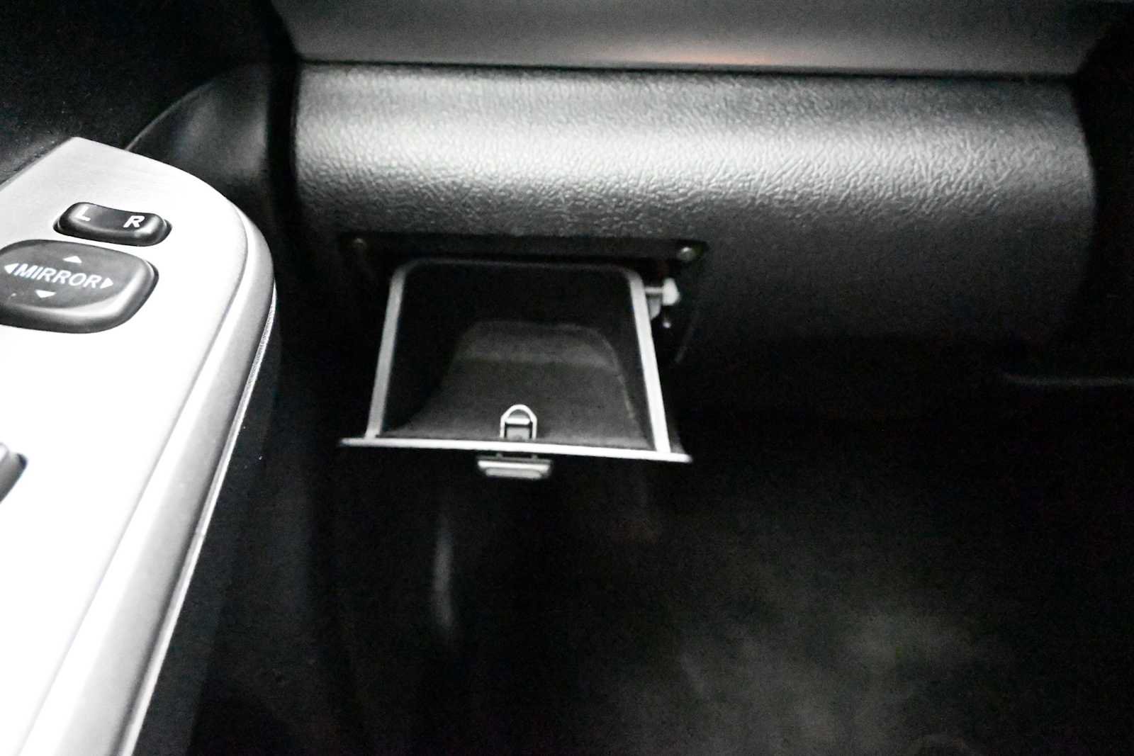 Used 2014 Toyota Camry SE FWD image 47