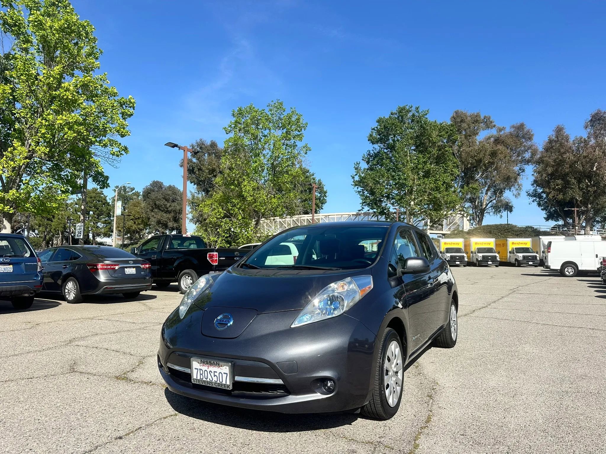 Used 2013 Nissan Leaf S FWD image 1