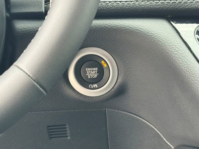 Used 2026 Chrysler Pacifica Limited image 28