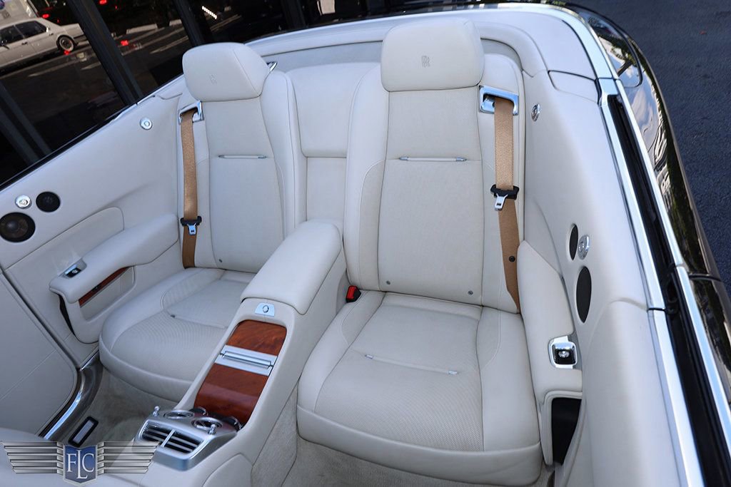 Used 2016 Rolls-Royce Dawn image 16
