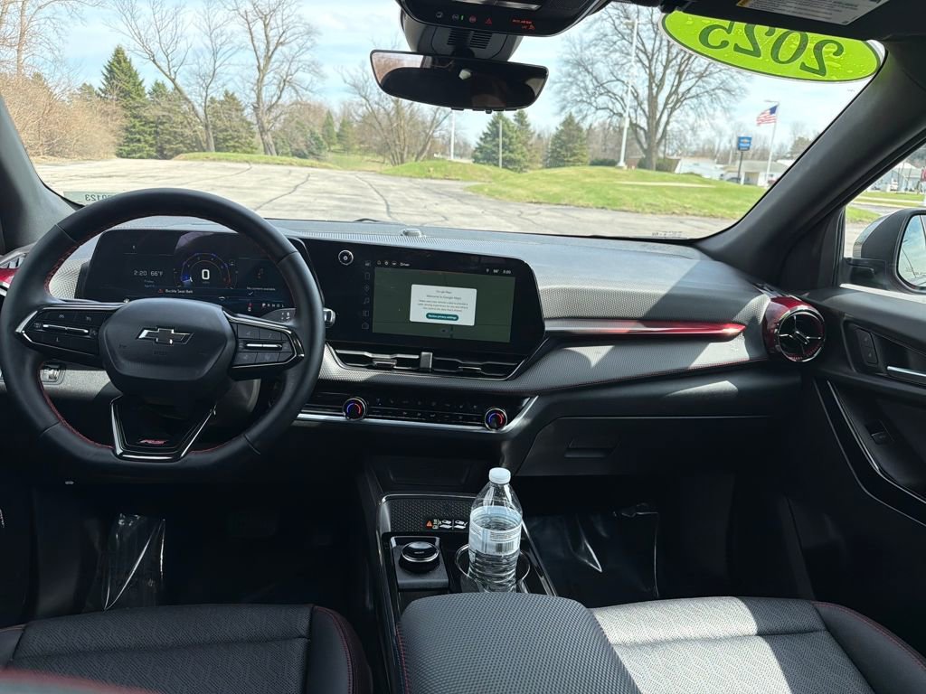 Used 2025 Chevrolet Equinox RS w/ Safety and Technology Package image 25