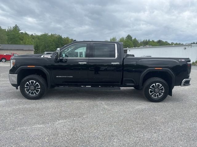 Used 2021 GMC Sierra 3500 SLT w/ SLT Preferred Package AWD/4WD image 3
