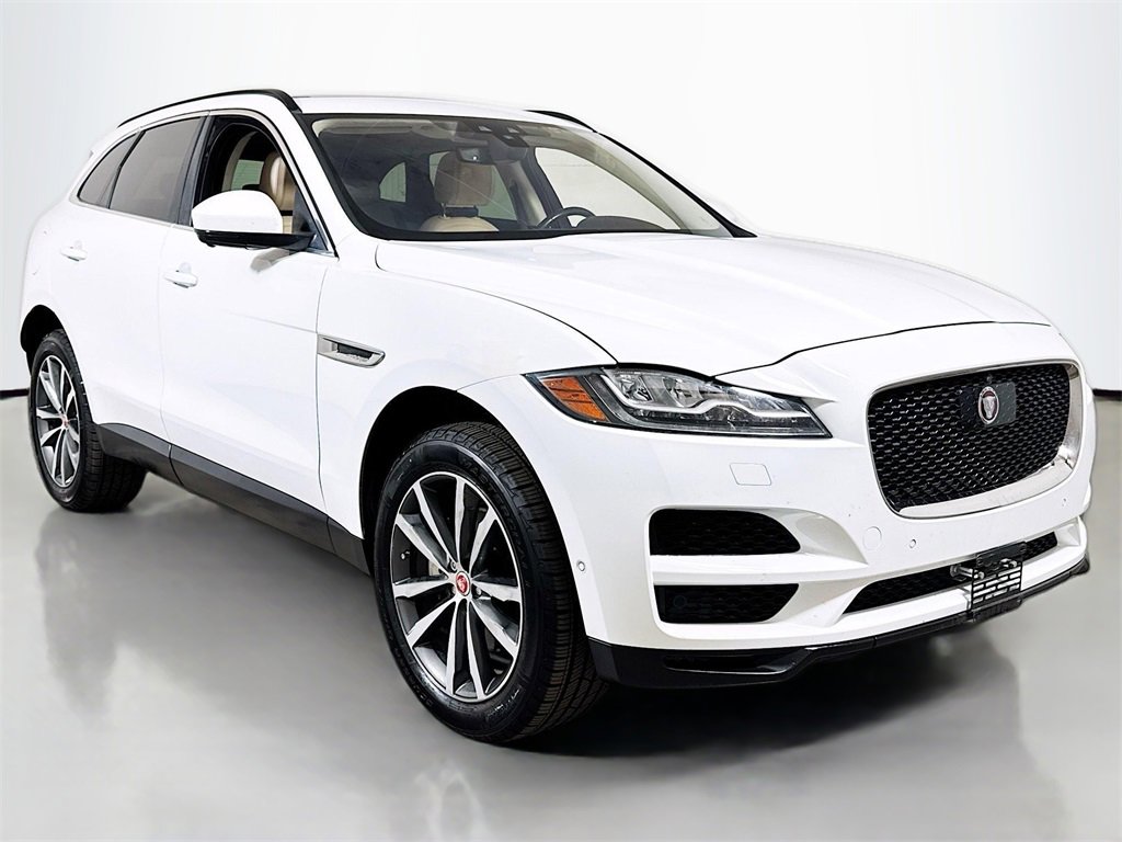 Used 2019 Jaguar F-PACE Prestige image 3
