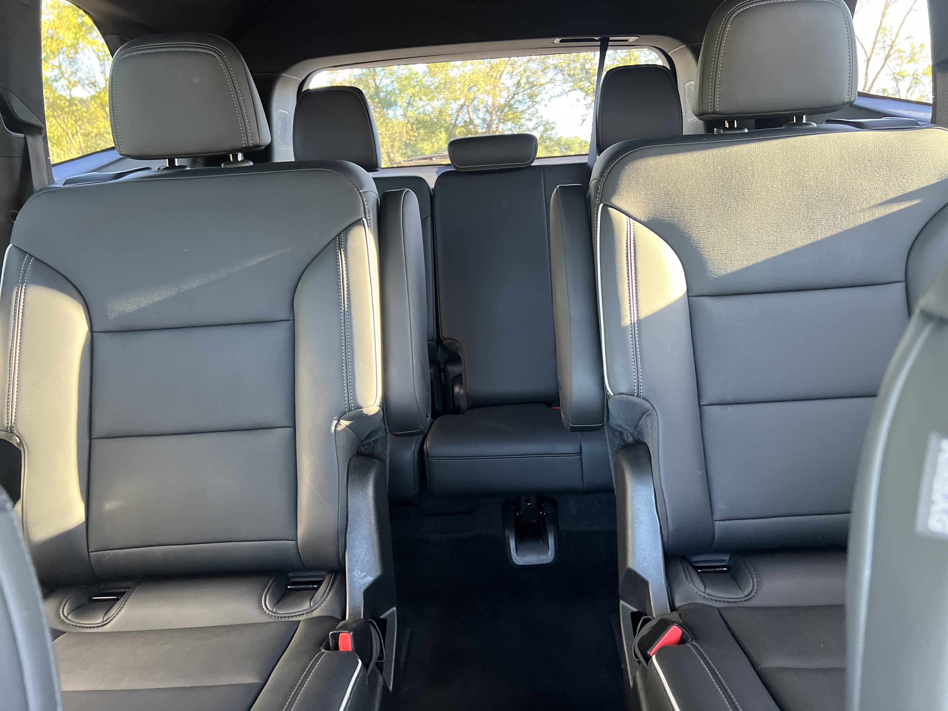 Used 2025 Buick Enclave Preferred AWD/4WD image 43
