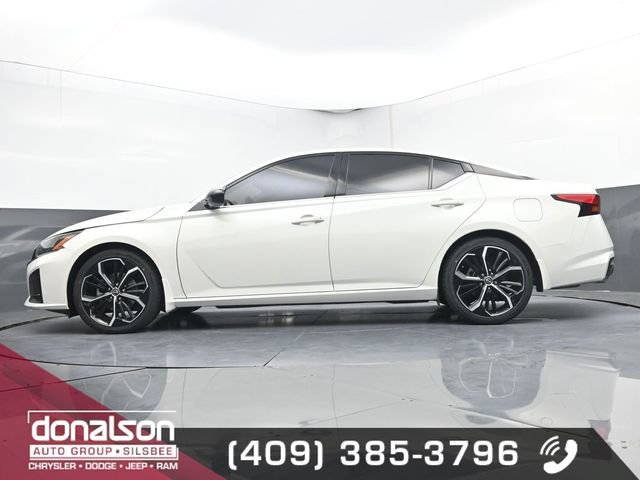 Used 2023 Nissan Altima 2.5 SR FWD image 14