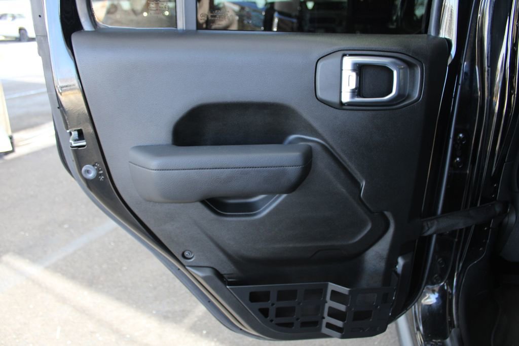 Used 2024 Jeep Gladiator Rubicon w/ Convenience Group image 43