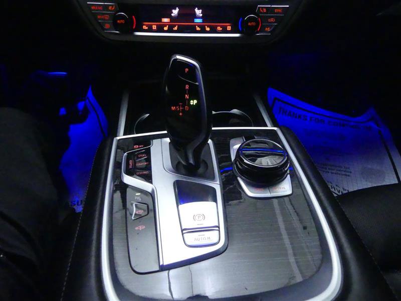 Used 2022 BMW 750i xDrive w/ Executive Package AWD/4WD image 20
