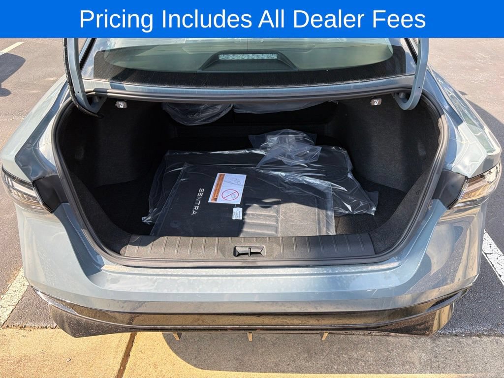 New 2027 Nissan Sentra SR w/ Floor Mat Package FWD image 6