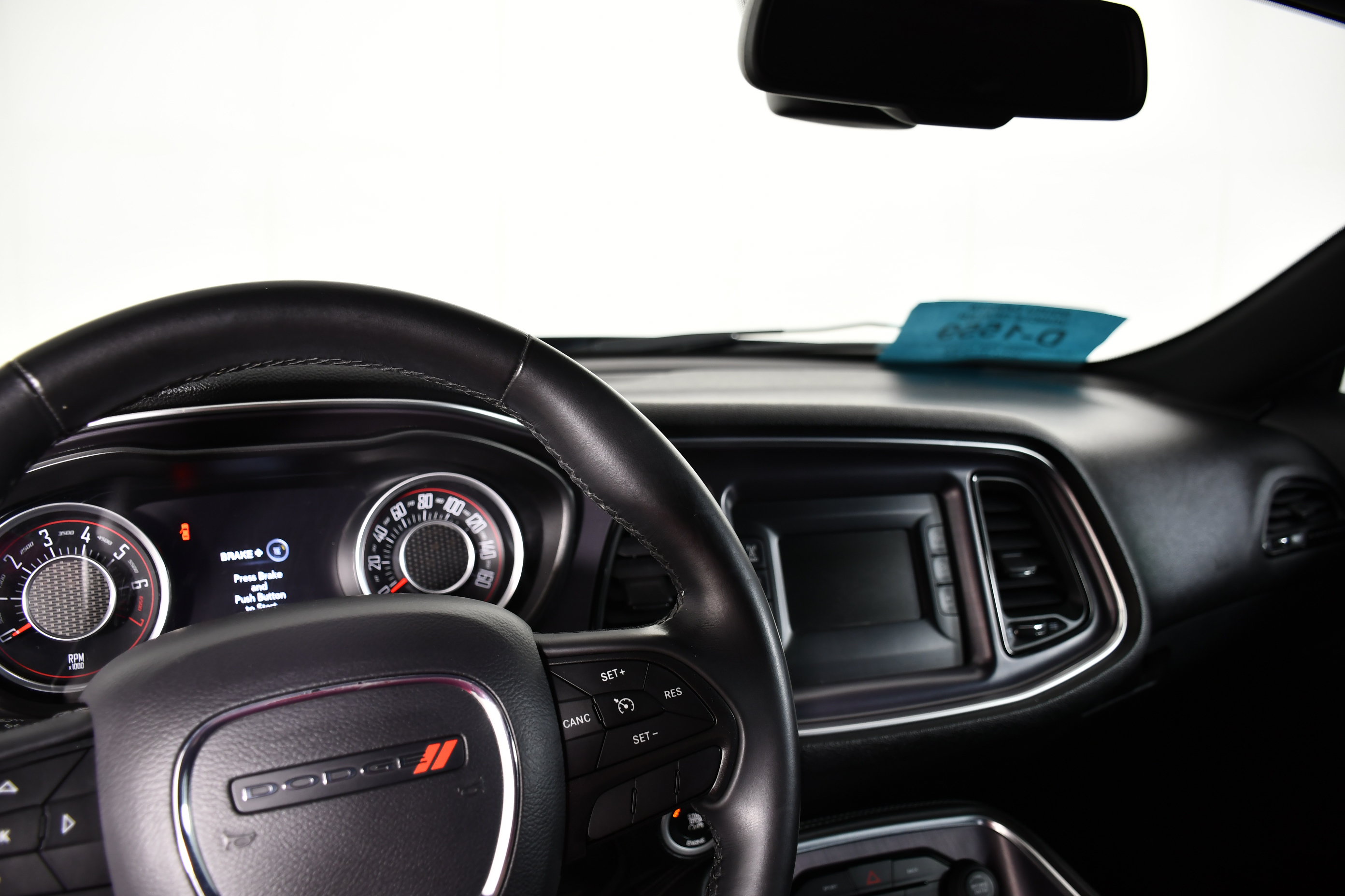 Used 2016 Dodge Challenger SXT RWD image 8
