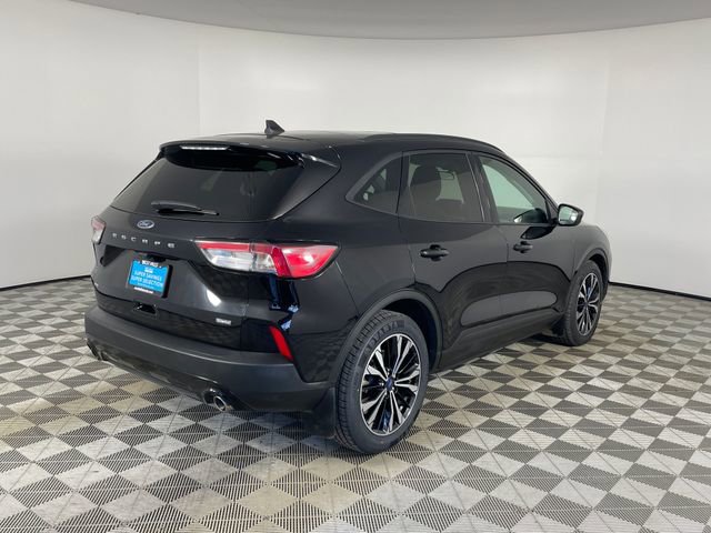 Used 2022 Ford Escape SE w/ SE Sport Appearance Package image 24