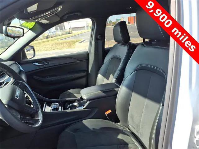 Certified 2023 Jeep Grand Cherokee Altitude image 10