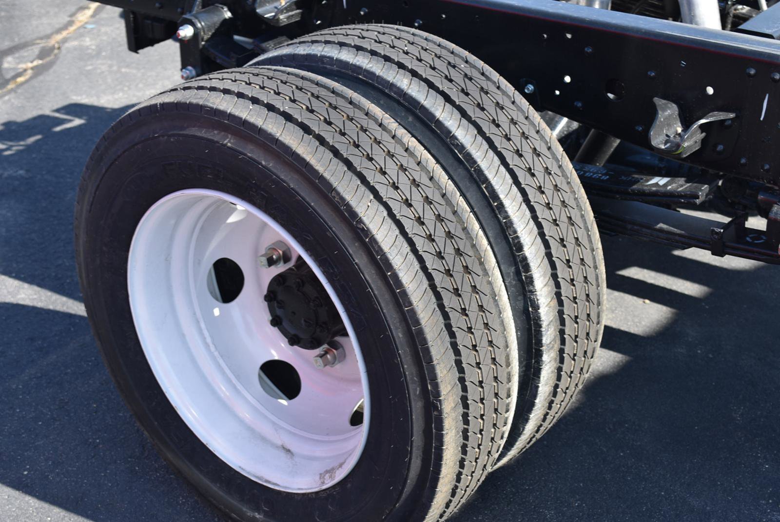 New 2024 Chevrolet Low Cab Forward image 7