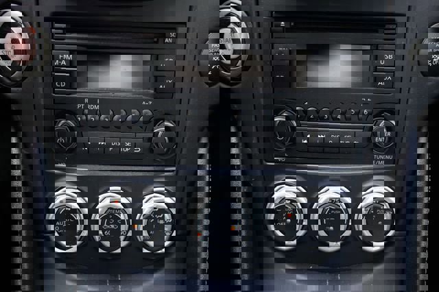 Used 2016 Nissan 370Z Coupe image 30