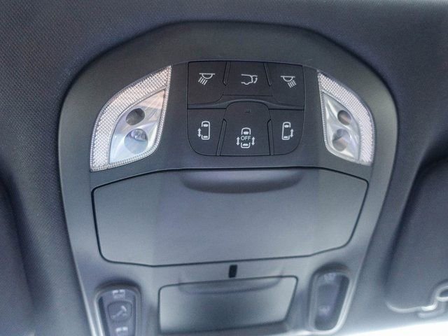 Used 2023 Chrysler Pacifica Limited w/ S Appearance Package image 33