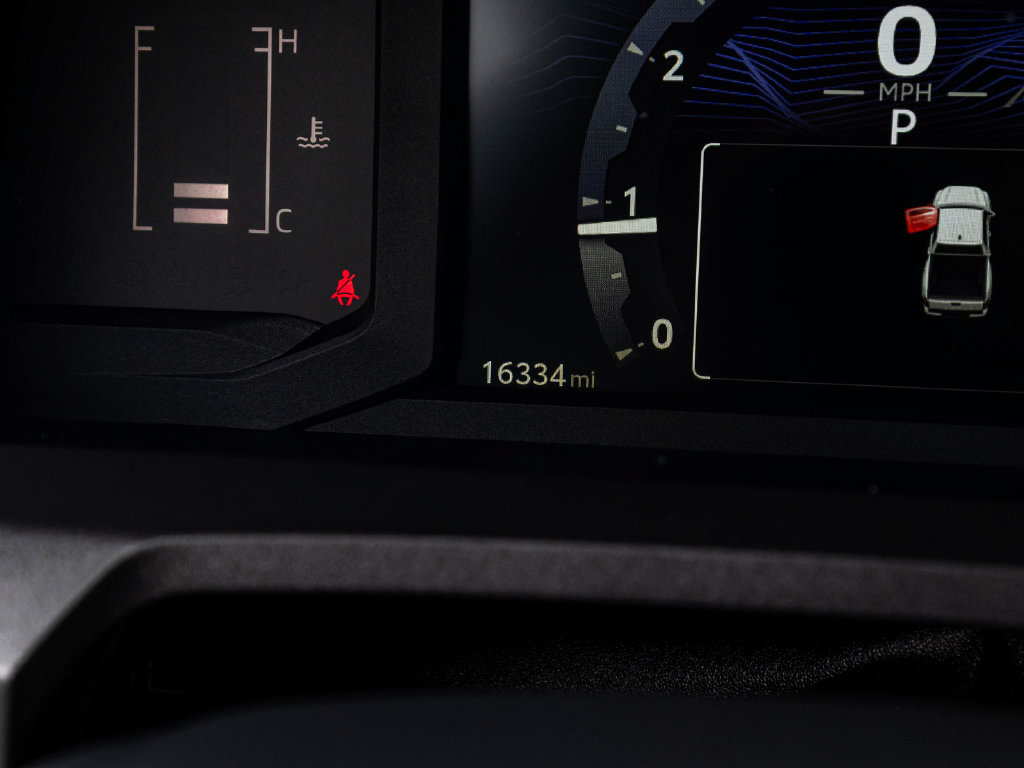 Used 2025 Toyota Tacoma SR5 AWD/4WD image 18