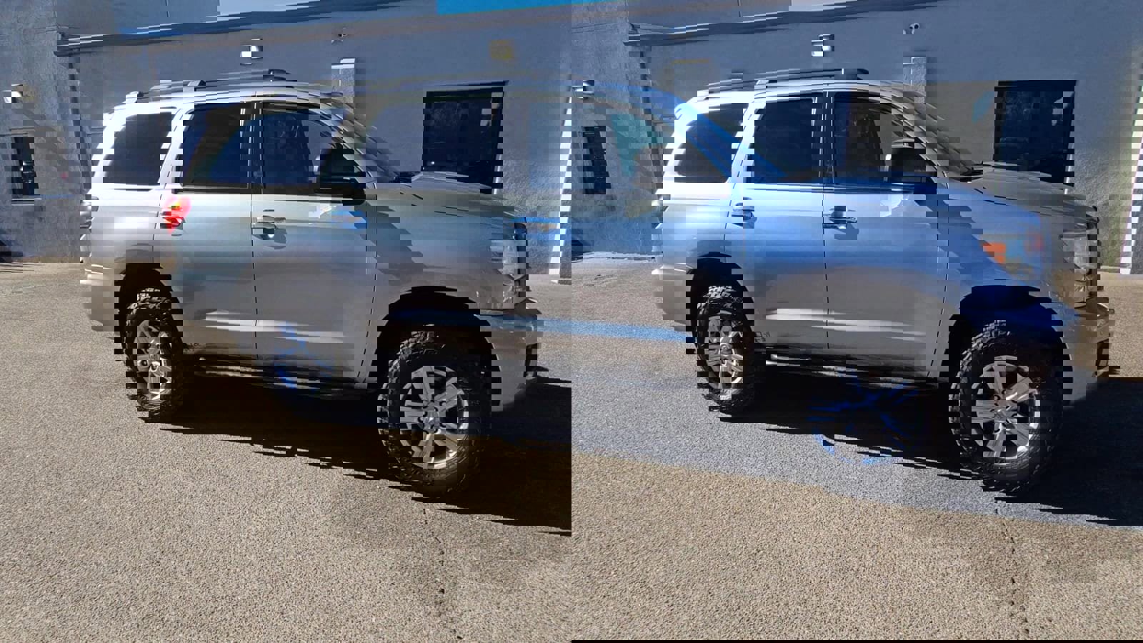 Used 2008 Toyota Sequoia Limited image 9