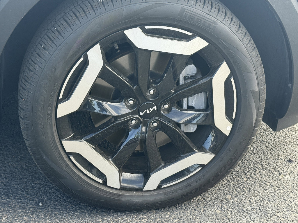 Used 2025 Kia Telluride S AWD/4WD image 29