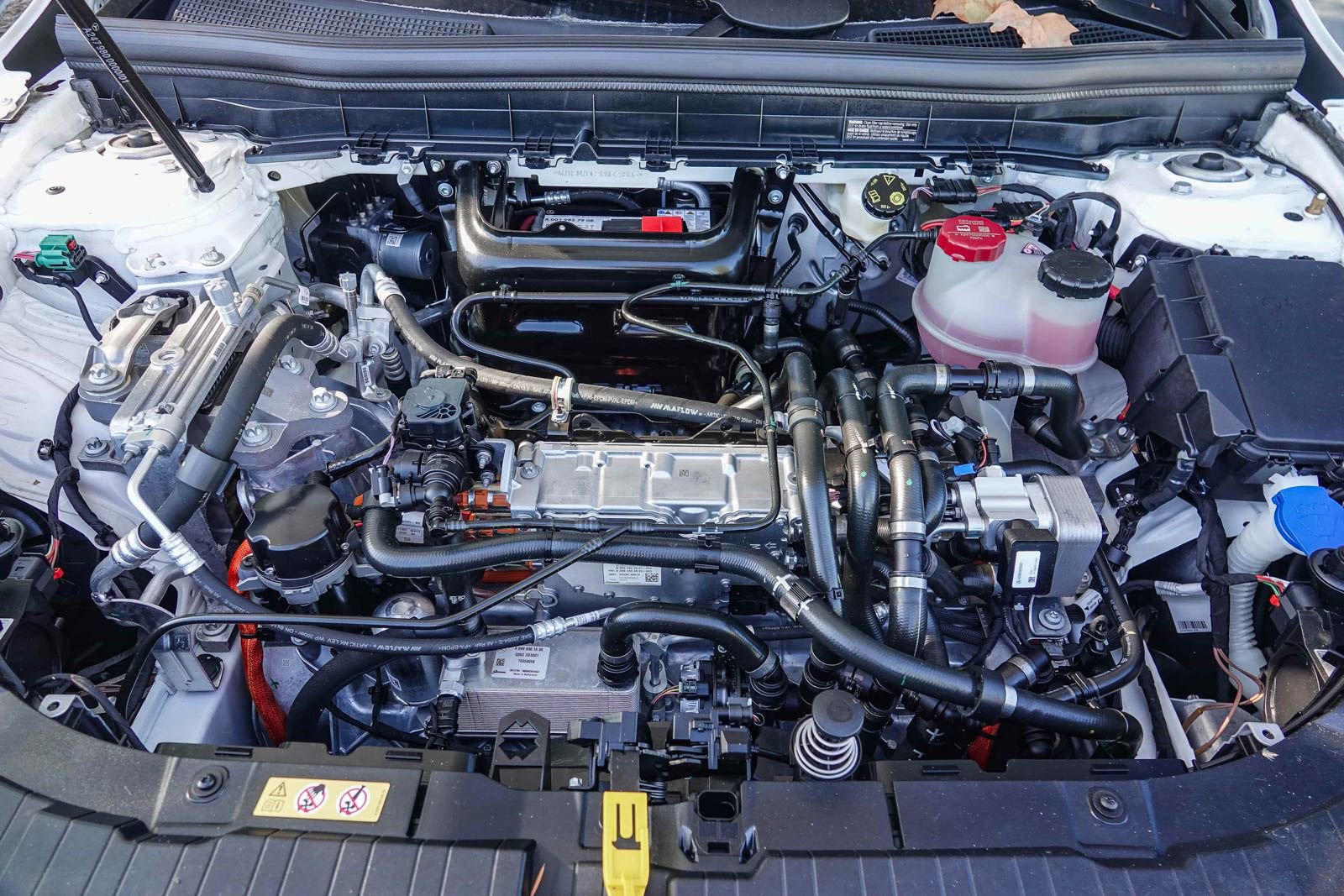 Used 2024 Mercedes-Benz EQB 350 4MATIC SUV image 27